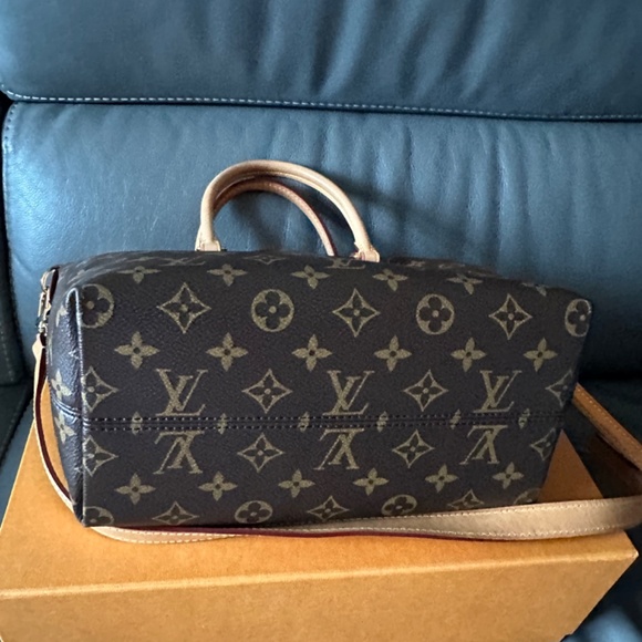 Louis Vuitton Boetie PM - Picture 7 of 16
